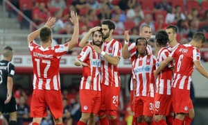 Olympiacos. Los jugadores celebran un gol vs OFI Creta