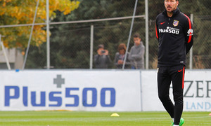 Temporada 2015-2016. Simeone, en el entrenamiento previo al Atleti - Valencia