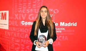 Temporada 2013-2014. Macarena recibe el premio de UFEDEMA