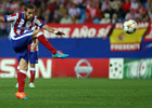Temporada 14-15. Champions League. Atlético de Madrid-Malmö. Mario Suárez dispara desde lejos.