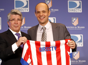 Pretemporada 2013-14. Cerezo y Bracco presentan el acuerdo para la gira sudamericana del Atlético este verano